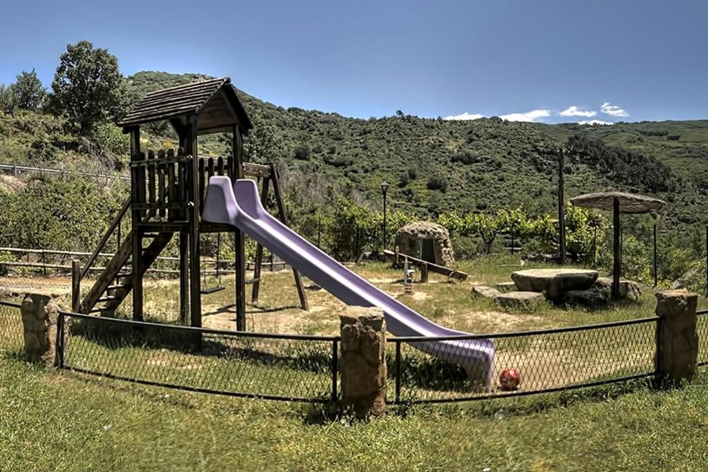 Apartamentos Rurales El Solitario Banos De Montemayor Buitenkant foto